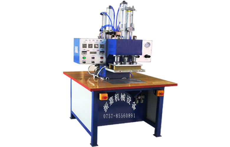 凹凸壓花機圖片 凹凸壓花機圖片